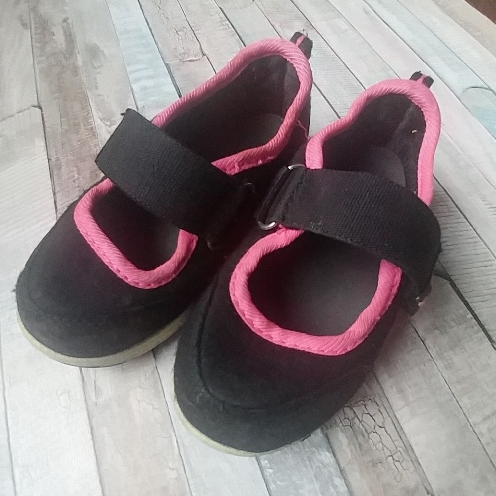 Danskin Now slip on Mary Jane style tennis shoes